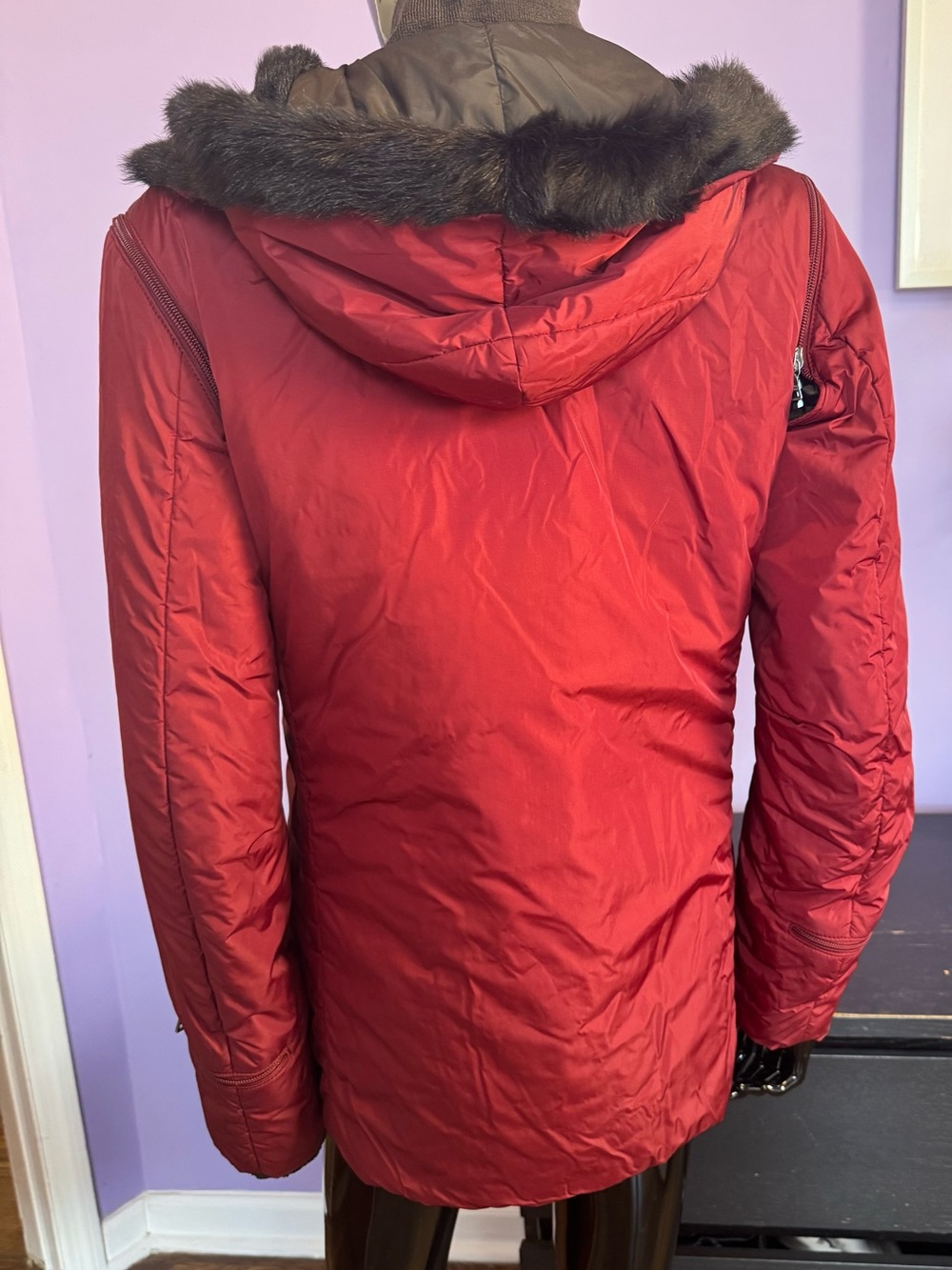 Prada red parka jacket with hood - Picture 10 of 16